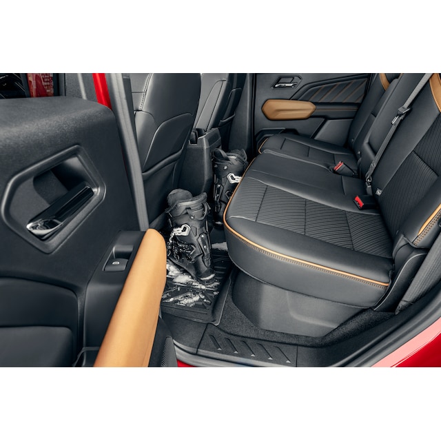 Crew Cab Second-Row Interlocking Premium All-Weather Floor Liner in Jet Black