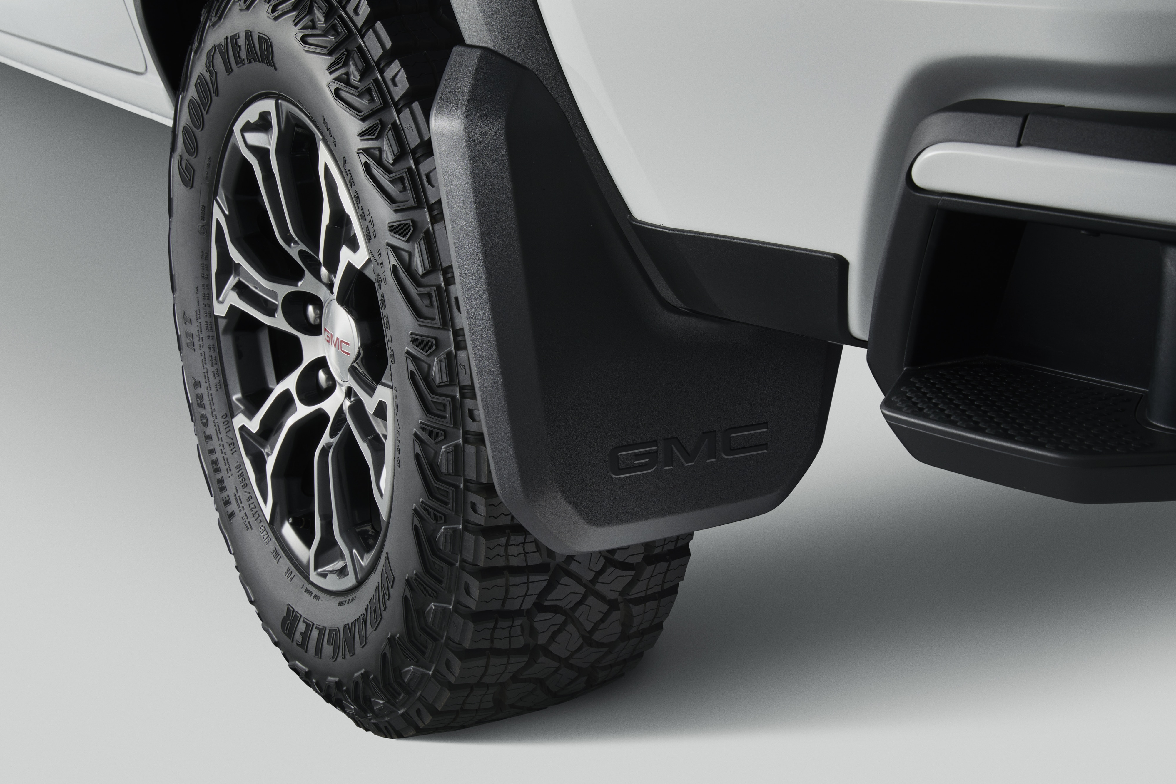 GMC Rear Splash Guards Molded in Black with GMC Logo | 84944135