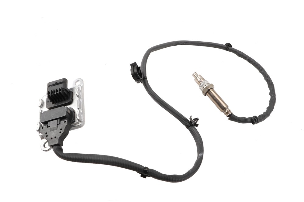 GM Genuine Parts Nitrogen Oxides Sensor (Programming Required)