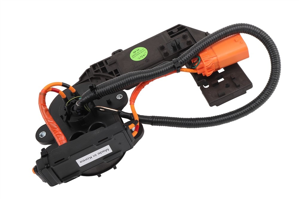 GM Genuine Parts Drive Motor Battery Charger Receptacle