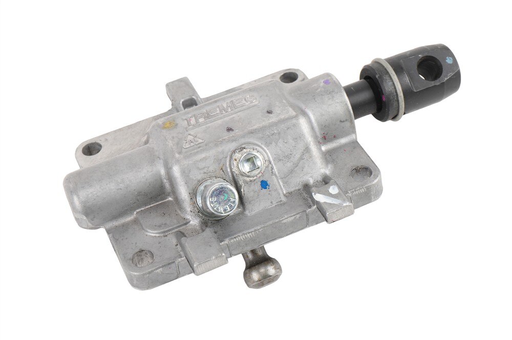 GM Genuine Parts Shift Control Shaft Cover