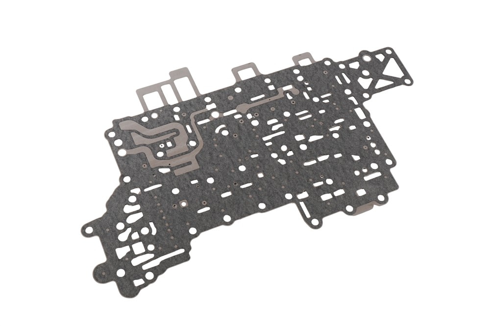 GM Genuine Parts Control Valve Body Spacer Plate with Gaskets