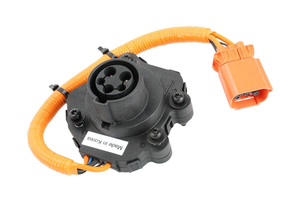 GM Genuine Parts Battery Charger Coupler