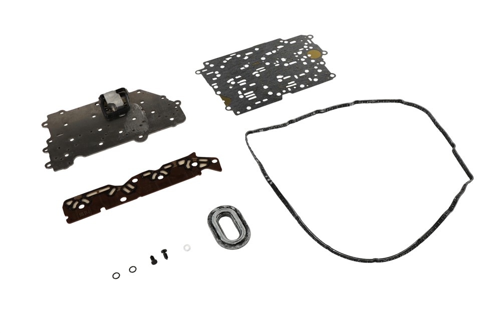 GM Genuine Parts Automatic Transmission Valve Body Kit with Plates, Gaskets, Seals, Retainers, and Washers