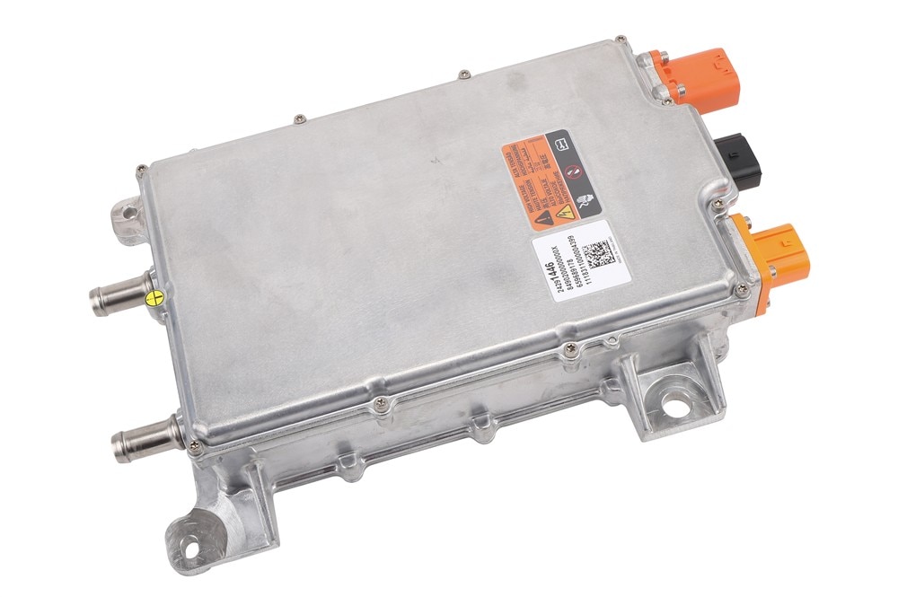 GM Genuine Parts Drive Motor Battery Charger