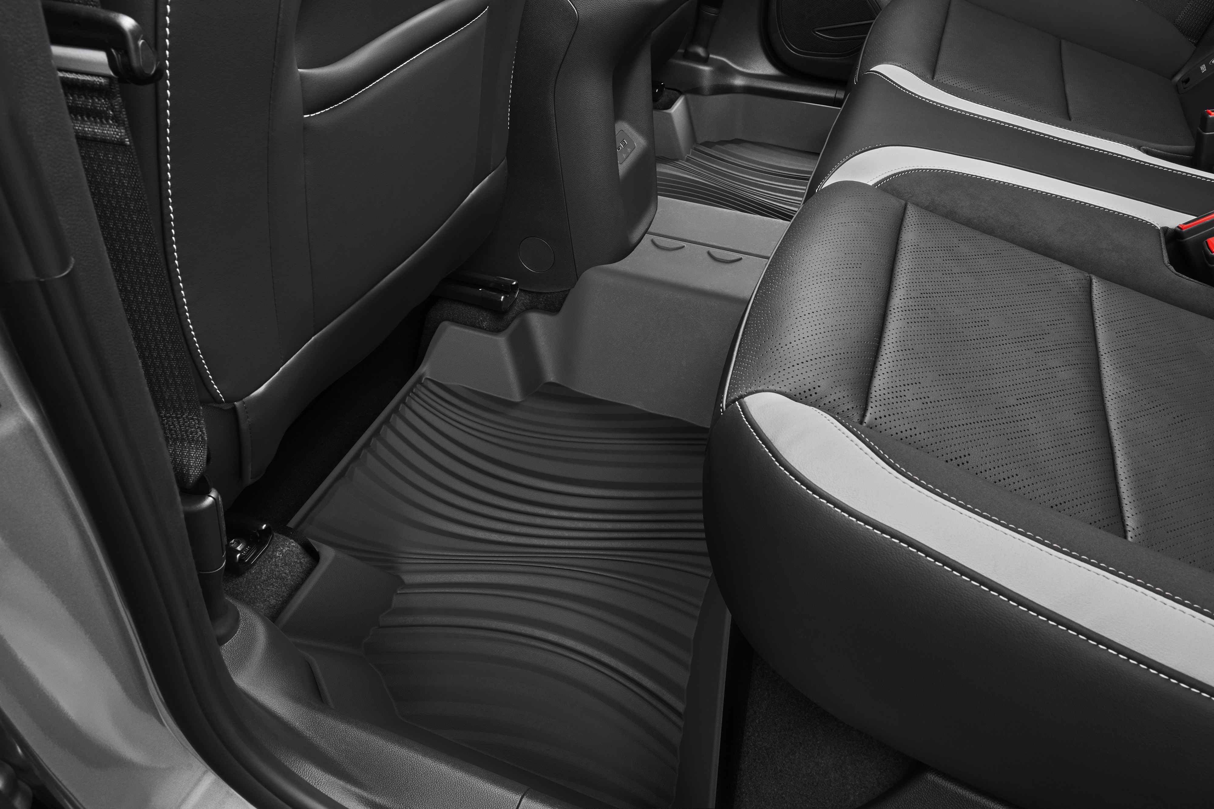 Second-Row Interlocking Premium All-Weather Floor Liners in Ebony