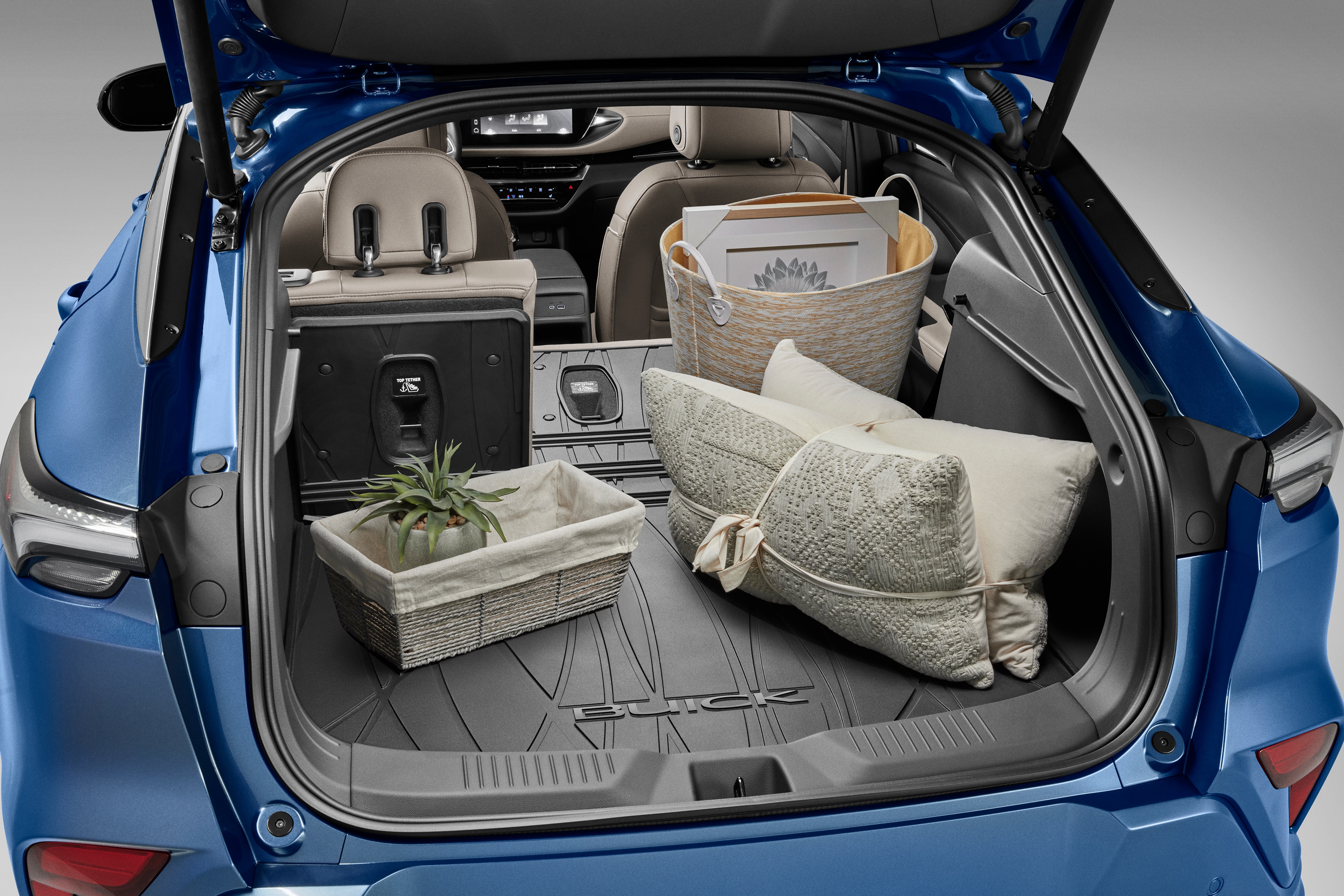 Integrated Cargo Liner in Ebony with Buick Script | 42854161