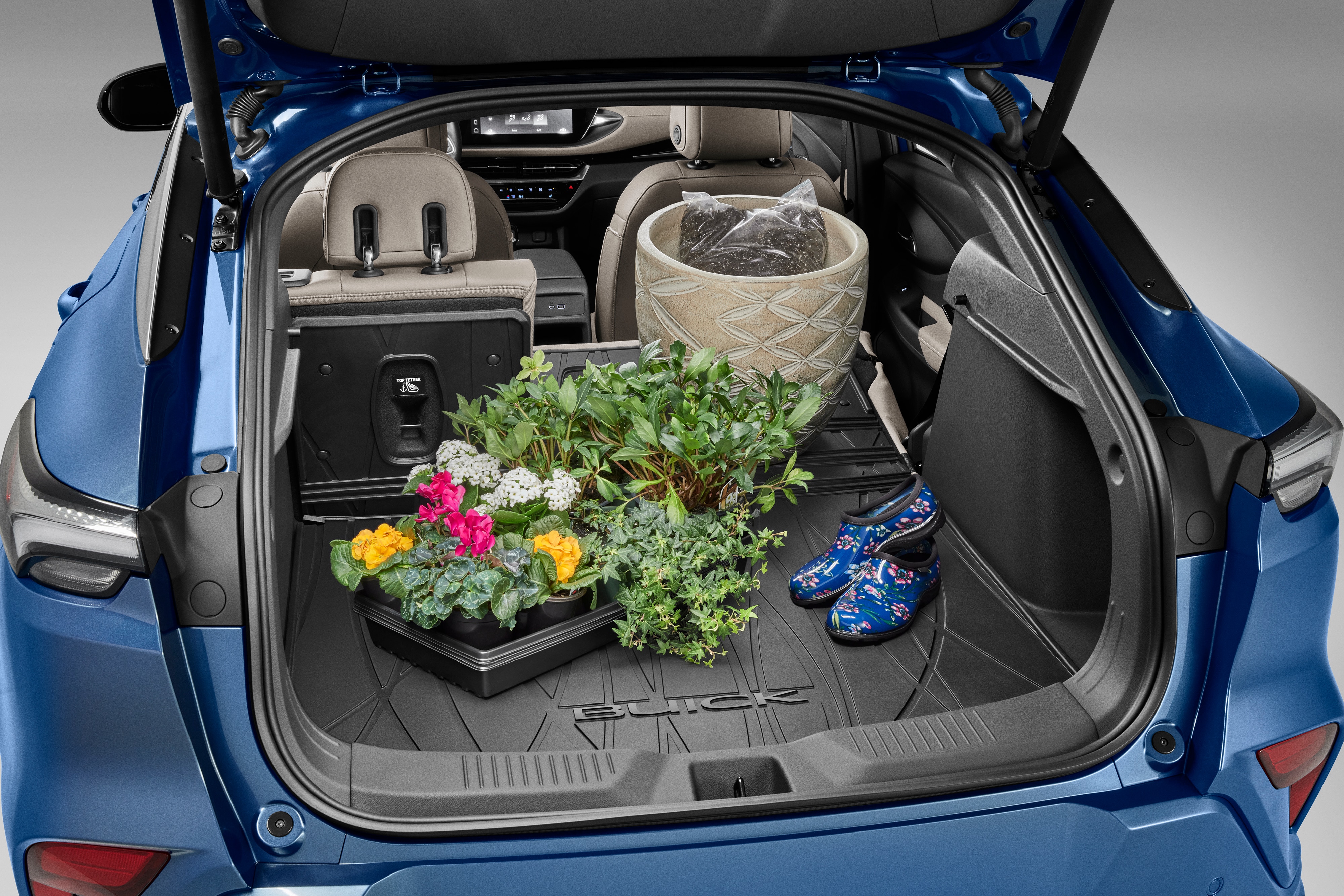 Integrated Cargo Liner in Ebony with Buick Script | 42854161