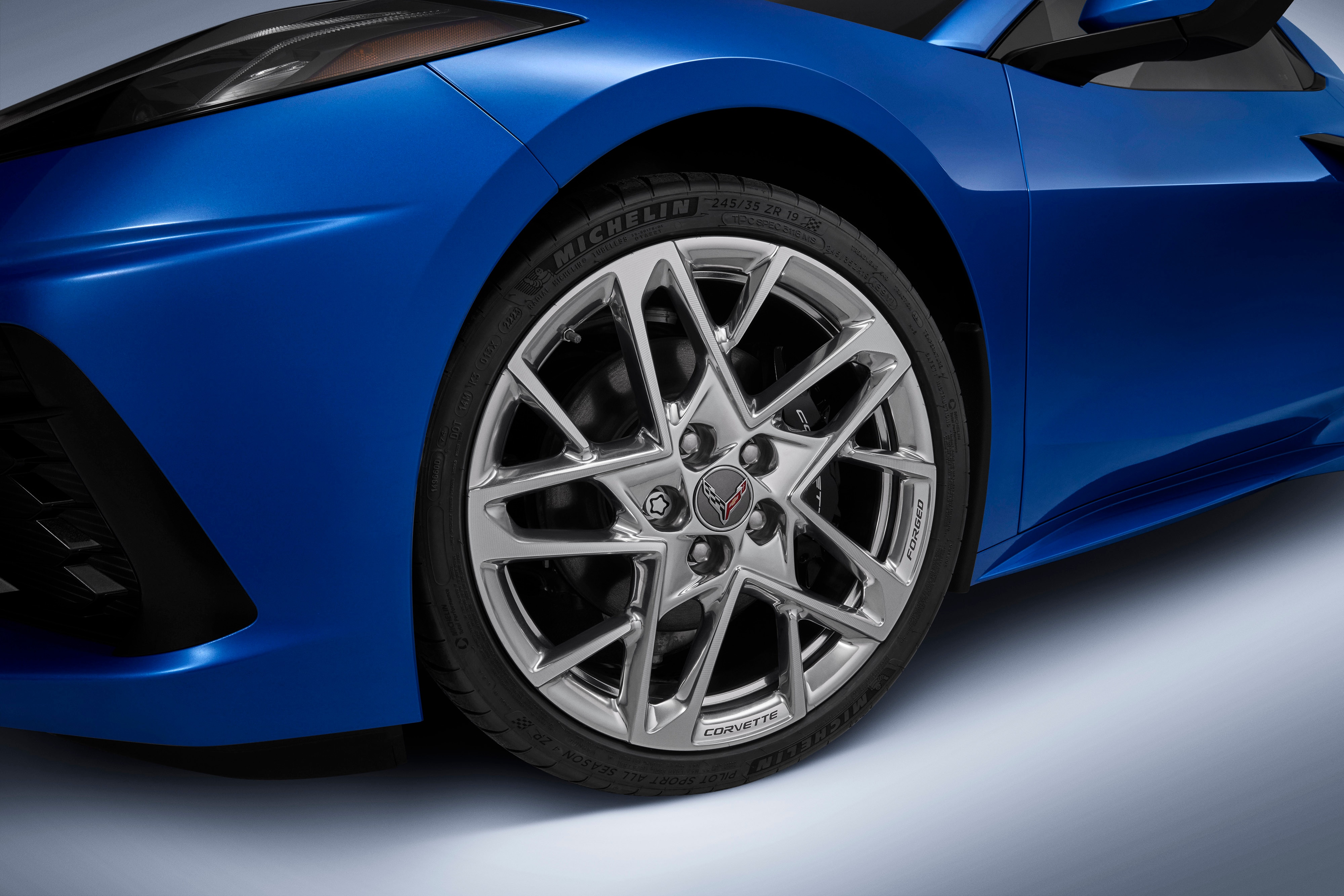19x8.5-Inch Multi-Spoke Forged Aluminum Front Wheel in Polished