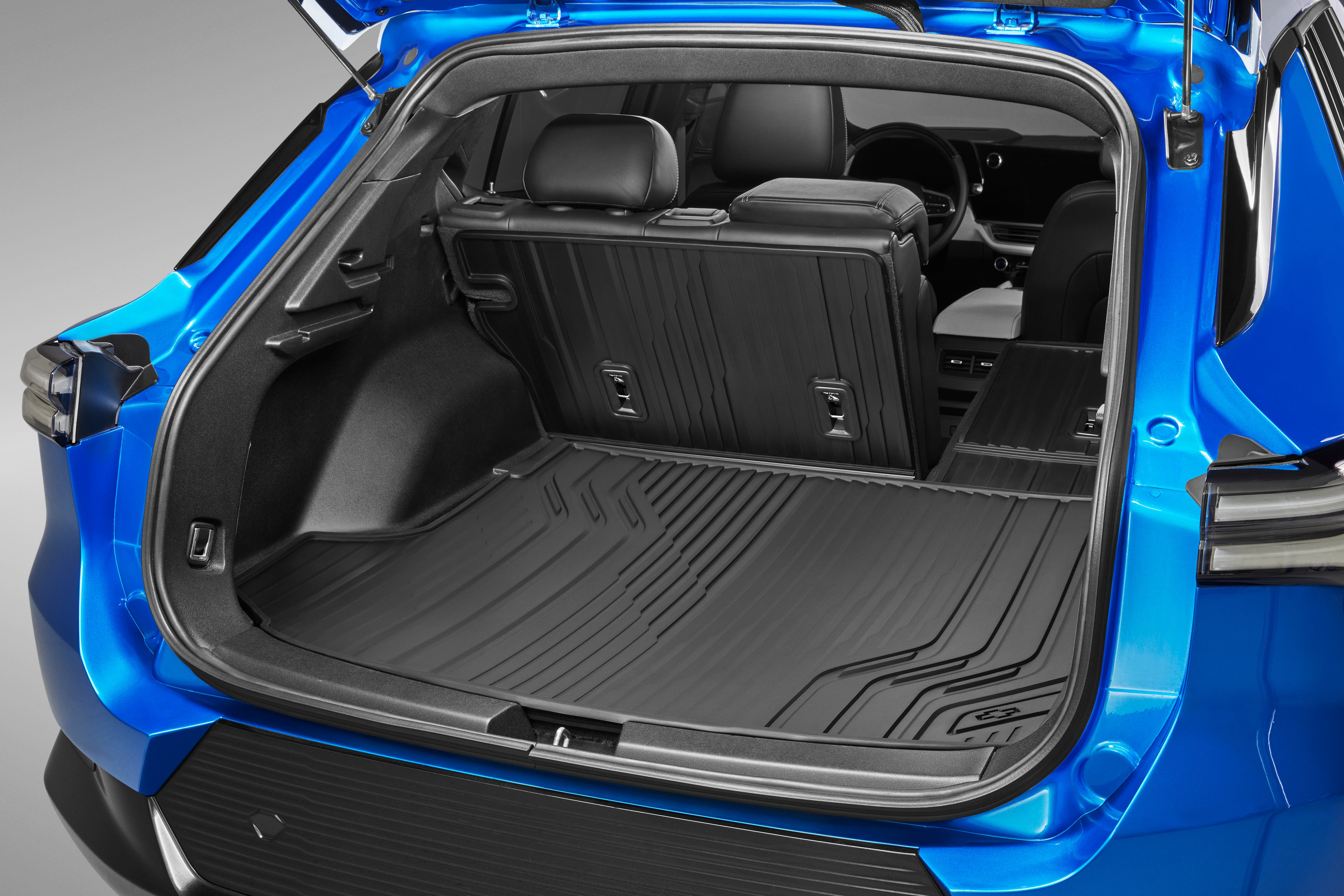 Integrated Cargo Liner in Jet Black with Bowtie Logo