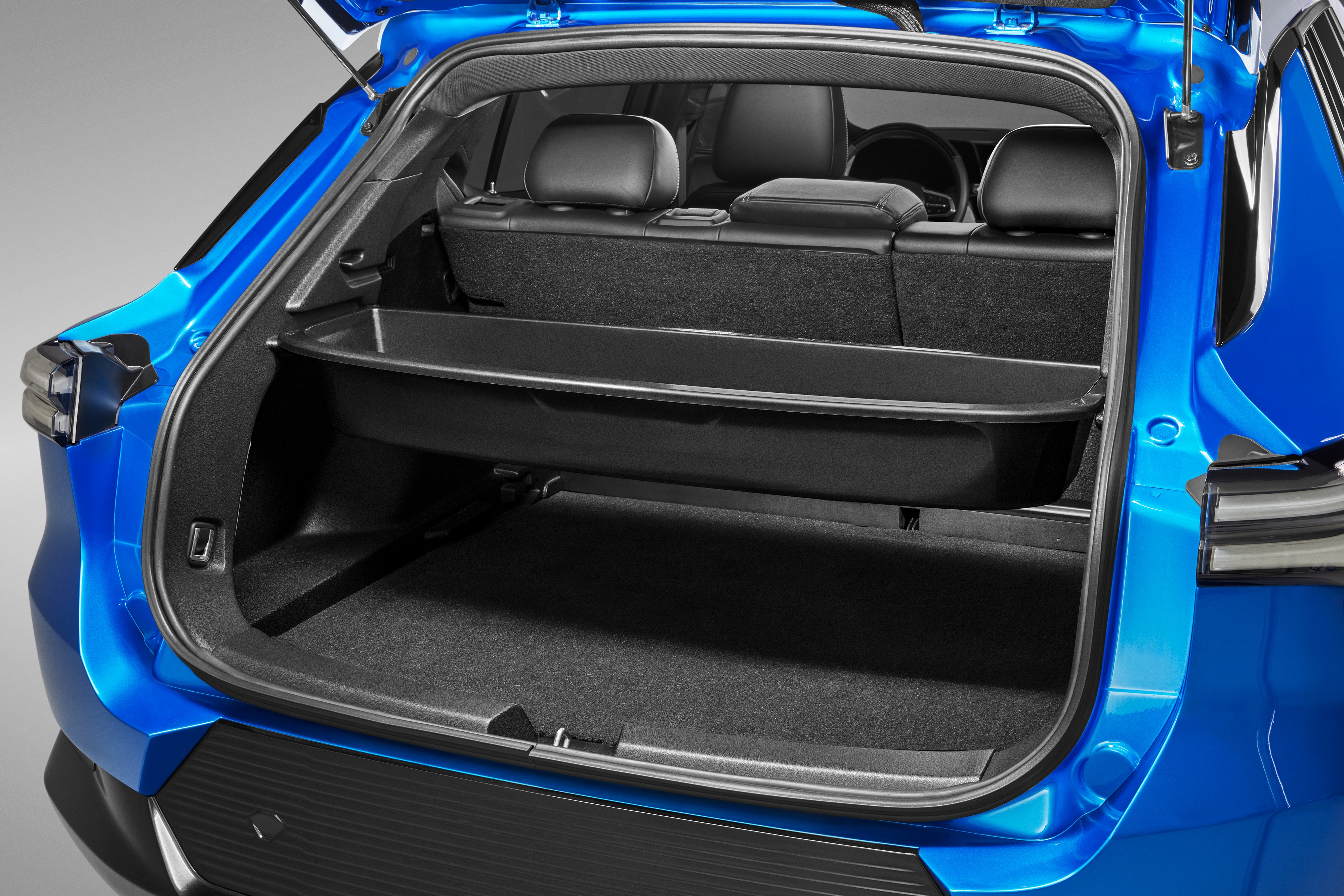 Cargo Shelf with Dividers