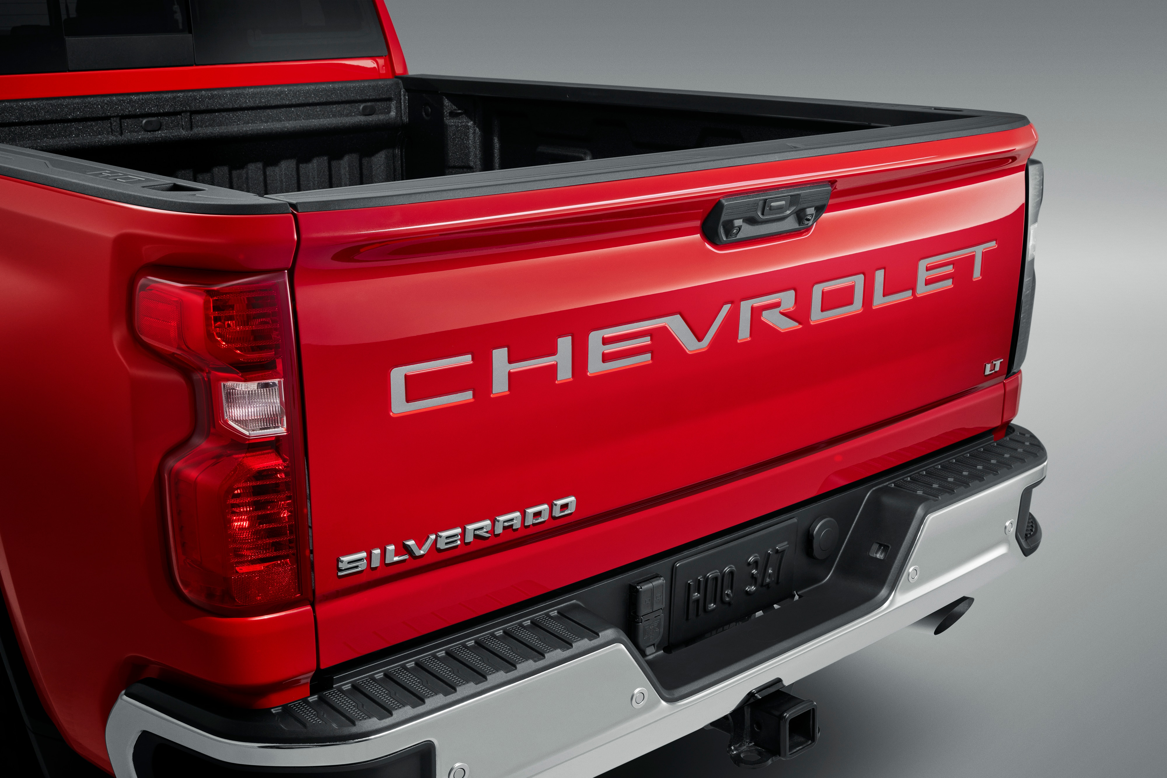 CHEVROLET Tailgate Lettering Decal in Silver (for Models without Multi-Flex Tailgate)