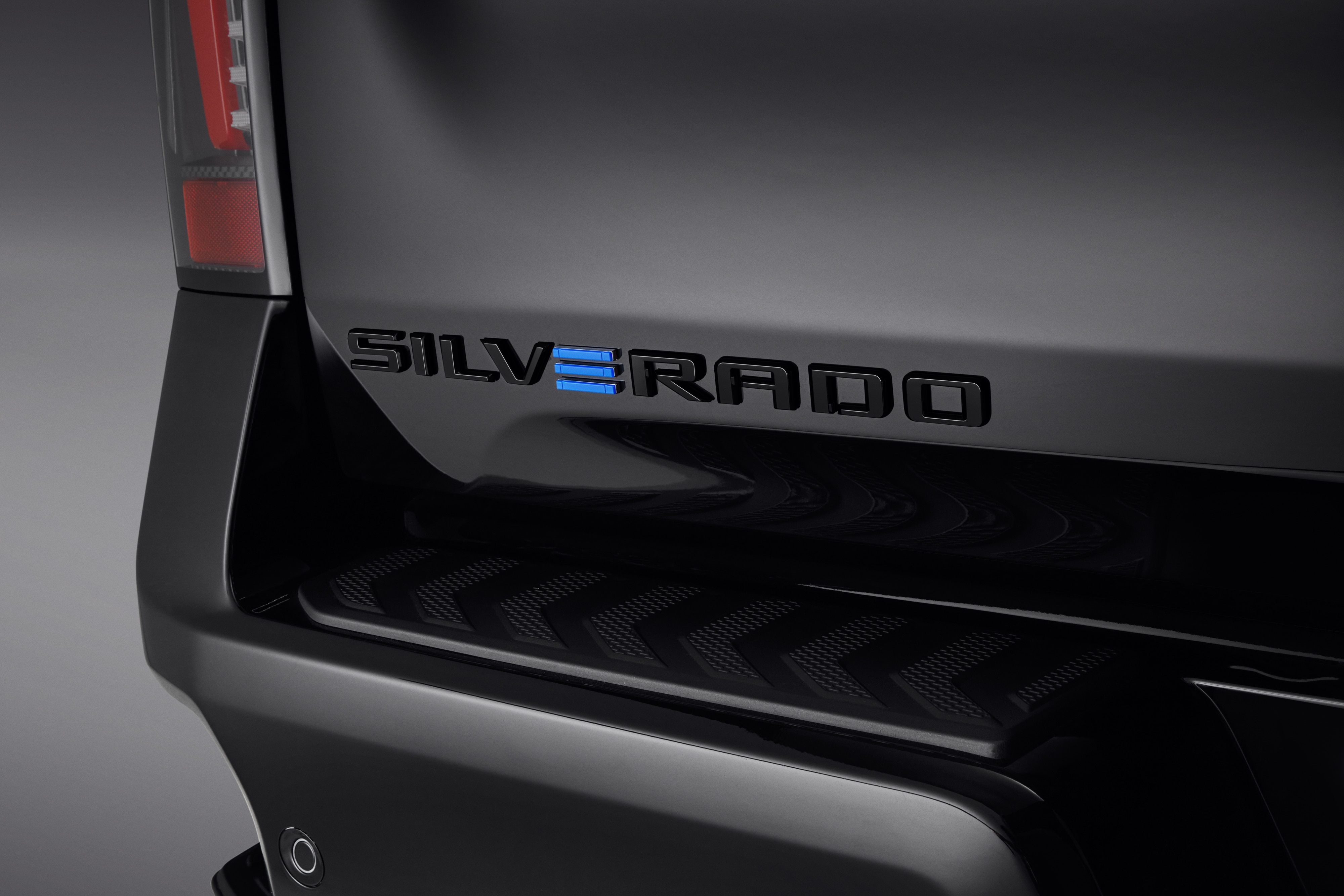 Silverado EV Emblems in Black