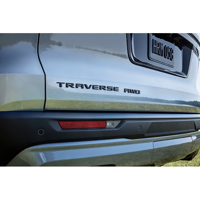 Traverse Emblems in Black