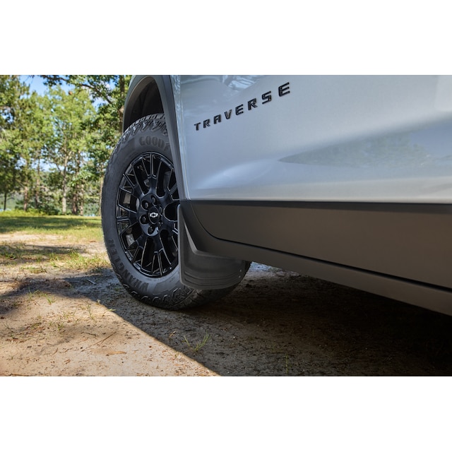 Front Flat Splash Guards in Black (for Z71/AT4 Trim Level)