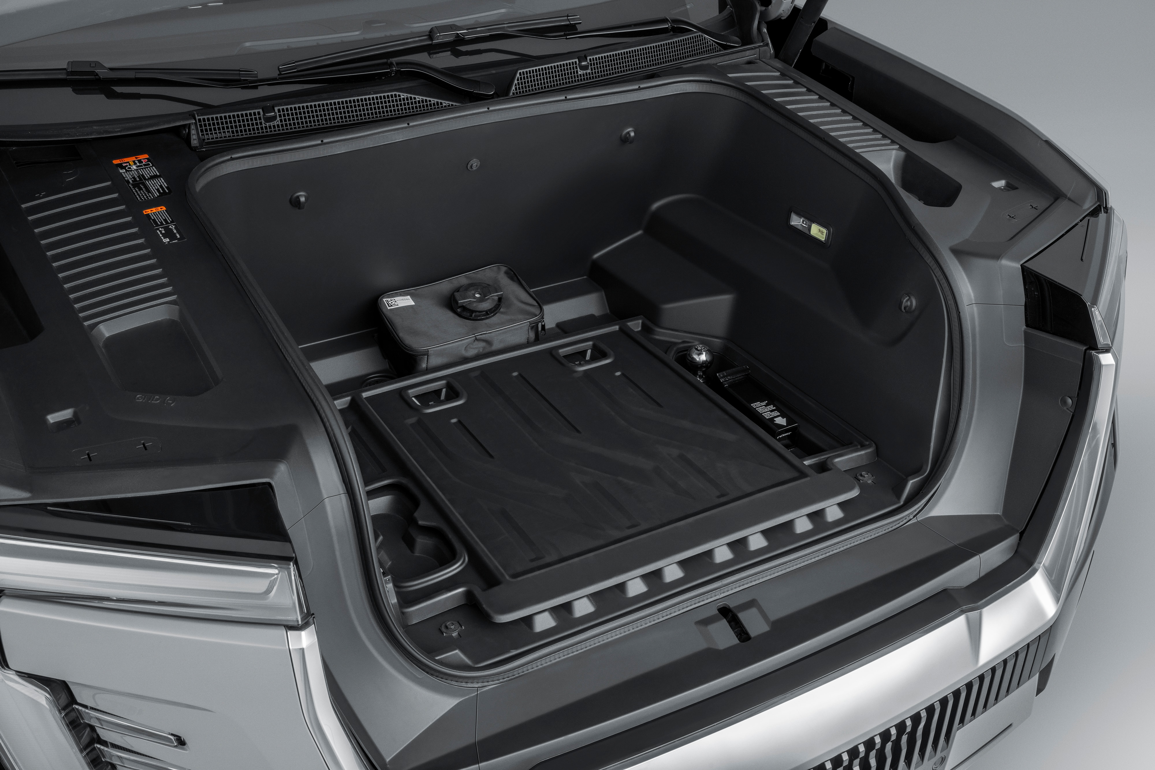 Premium All-Weather eTrunk™ Mat in Jet Black | 86588563 | GMC