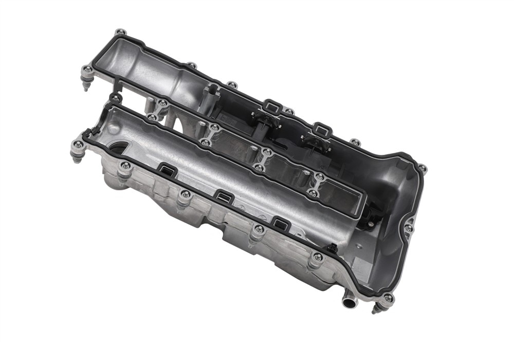 GM Genuine Parts Camshaft Cover with Bolts and Seals
