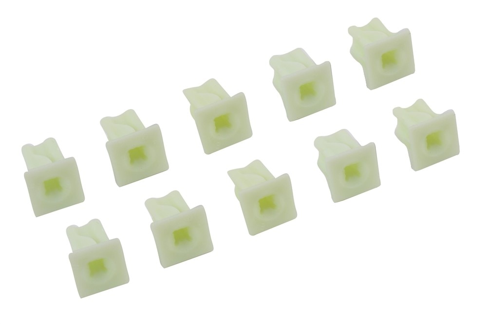 GM Genuine Parts White Side Door Window Reveal Molding Retainer