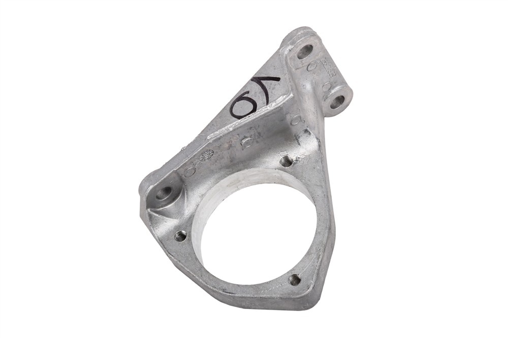 GM Genuine Parts Front Wheel Drive Intermediate Shaft Bracket