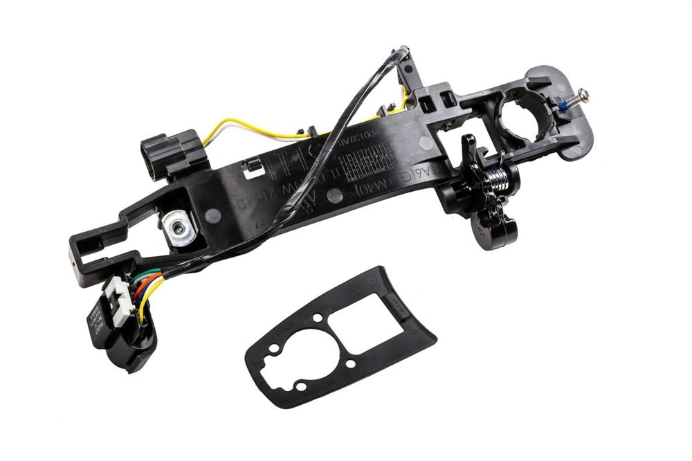 GM Genuine Parts Driver Side Front Exterior Door Handle Bracket with Seals