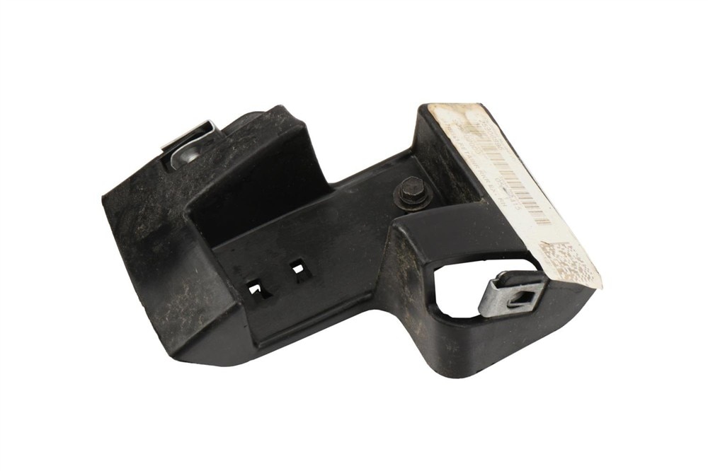 GM Genuine Parts Passenger Side Rocker Panel Extension Molding Retainer