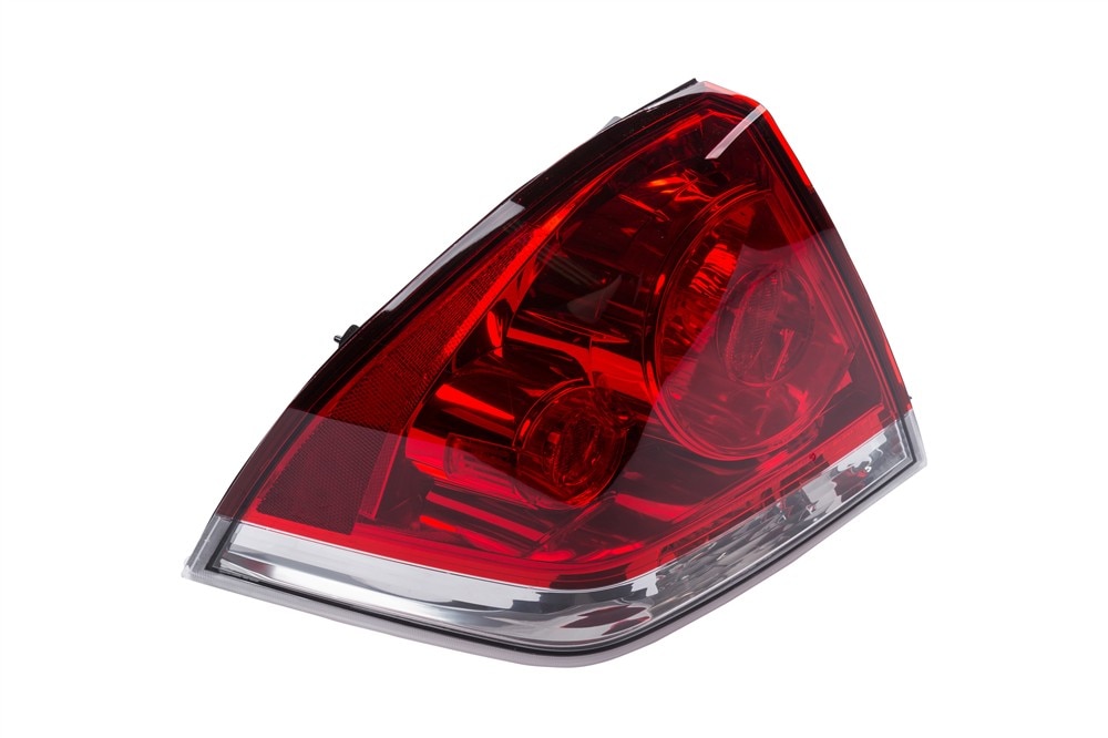 GM Genuine Parts Driver Side Tail Lamp Assembly