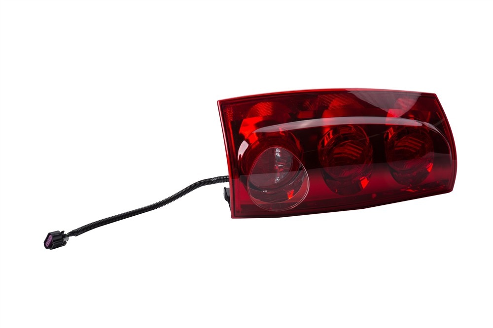 GM Genuine Parts Driver Side Tail Lamp Assembly