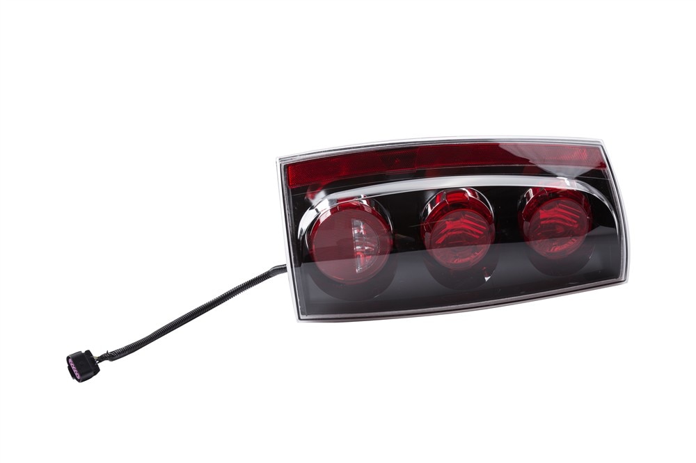 GM Genuine Parts Driver Side Tail Lamp Assembly