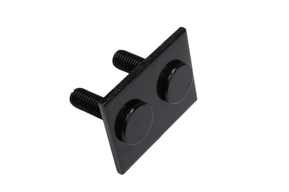 GM Genuine Parts Welded Dual Studded Trailer Hitch Plate