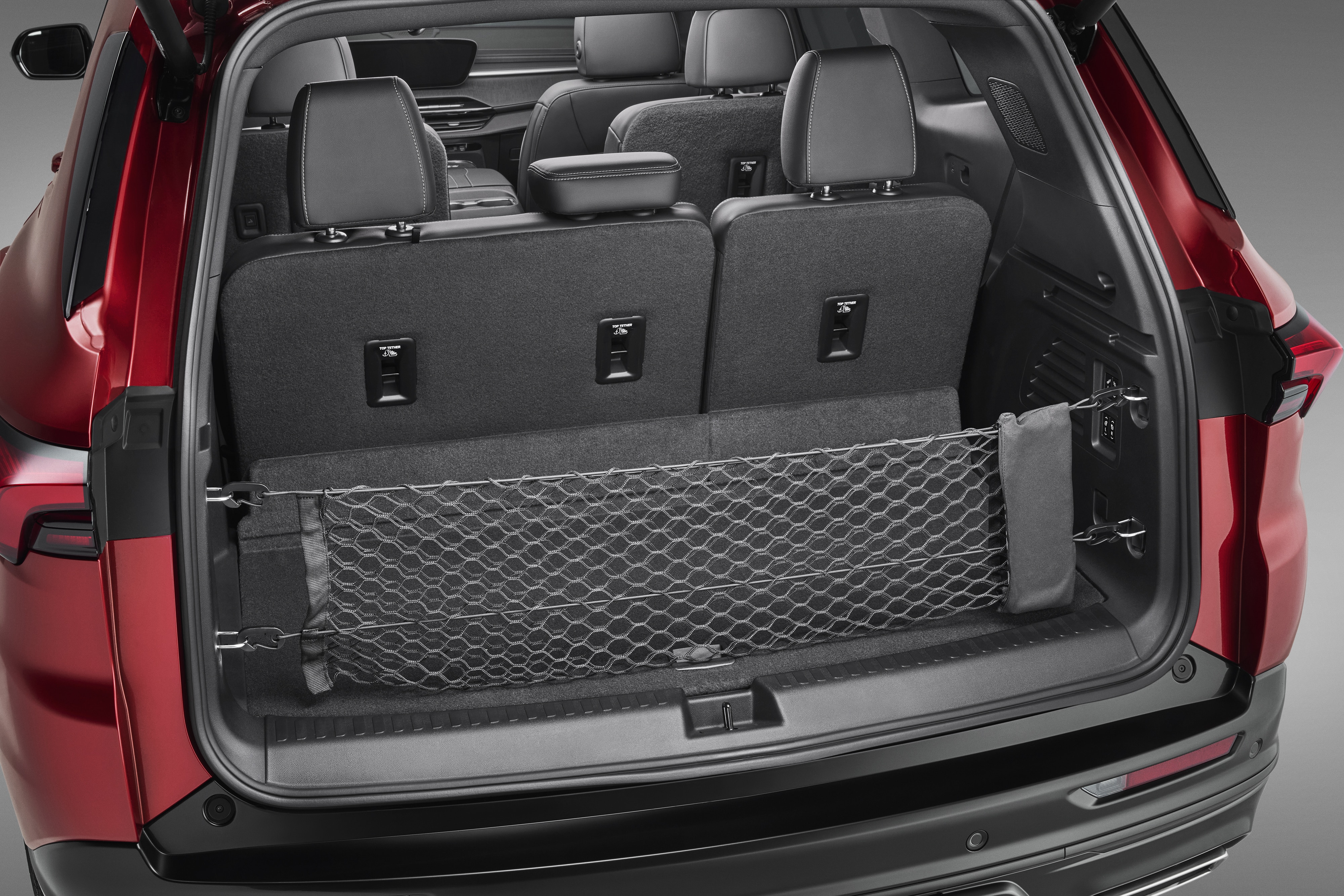 Vertical Cargo Net with Storage Bag