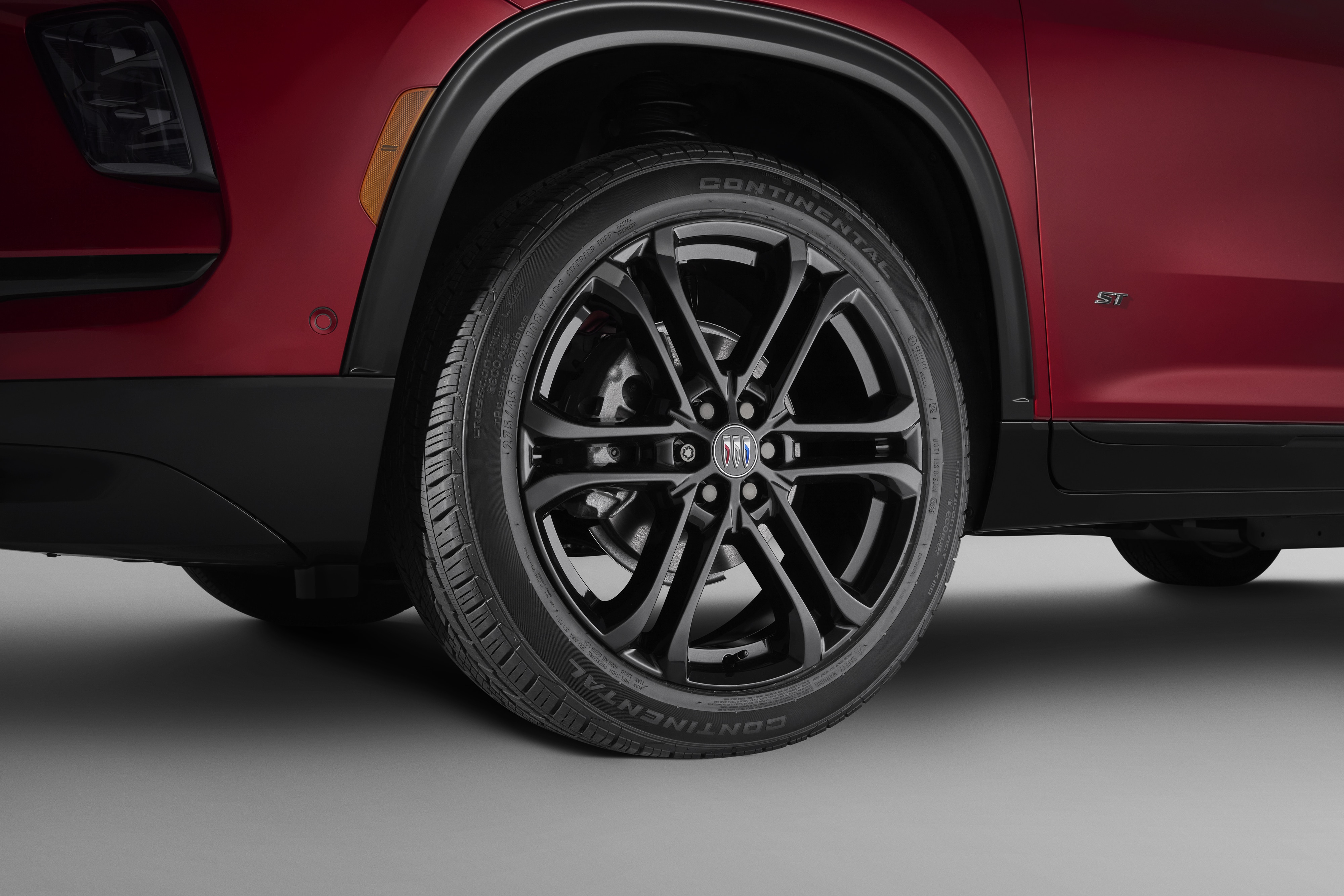 22x8.5-Inch Aluminum 6-Split-Spoke Wheel in High Gloss Black Finish