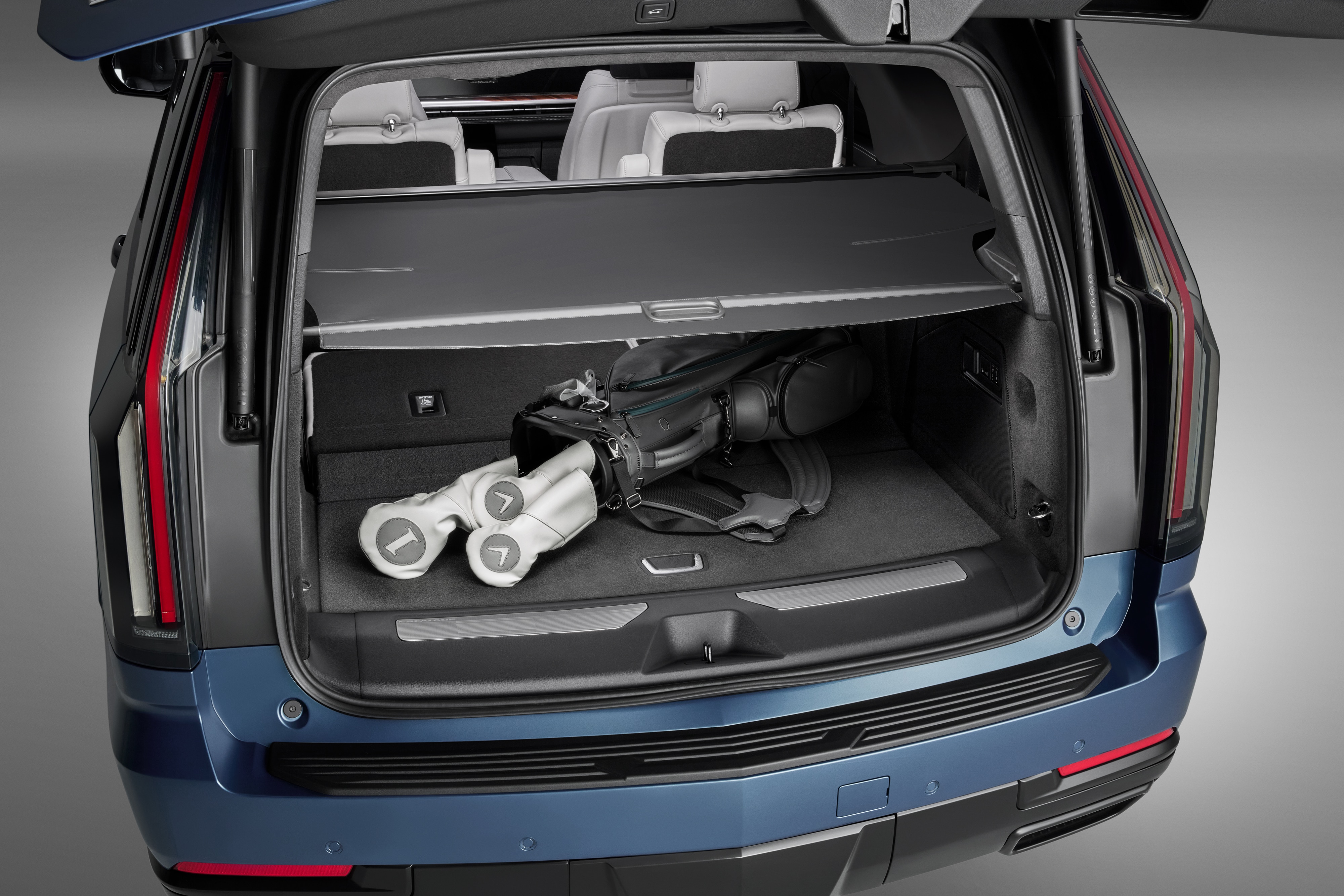 Cargo Area Shade in Jet Black | 84390976 | Cadillac Accessories