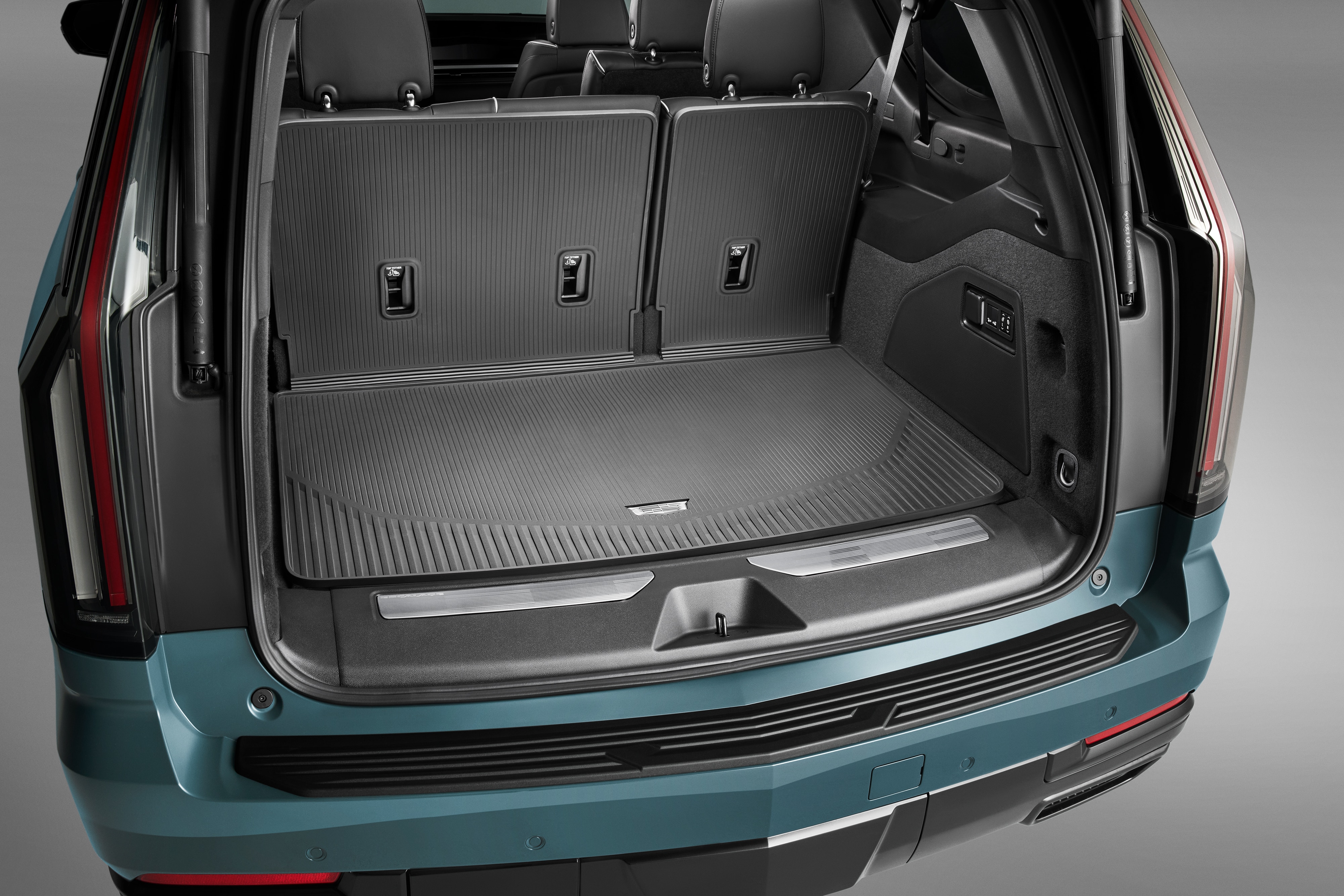Integrated Cargo Liner in Jet Black with Cadillac Logo