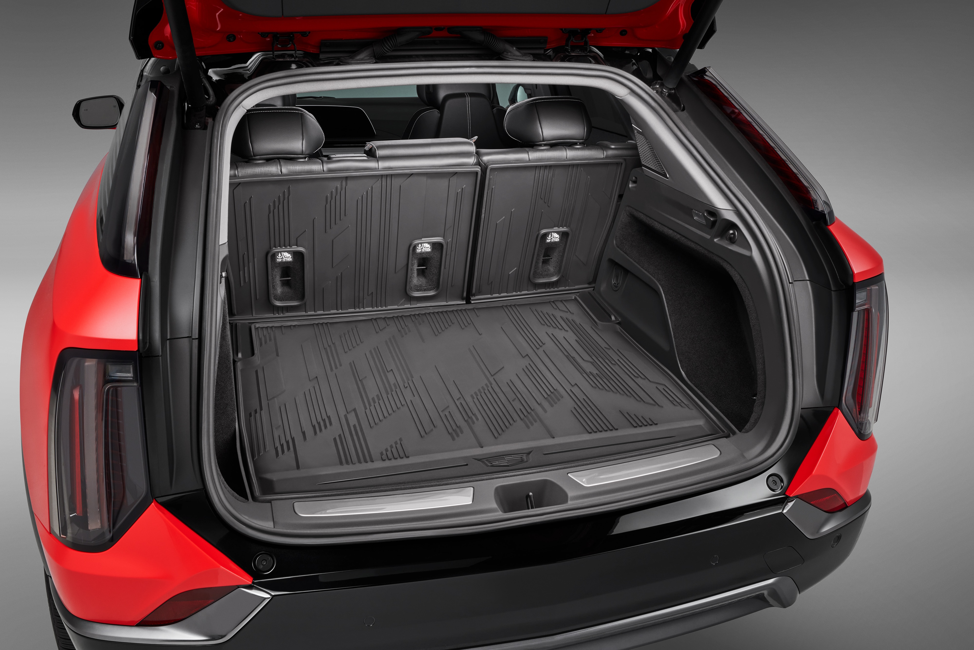 Integrated Cargo Liner in Backen Black with Cadillac Logo