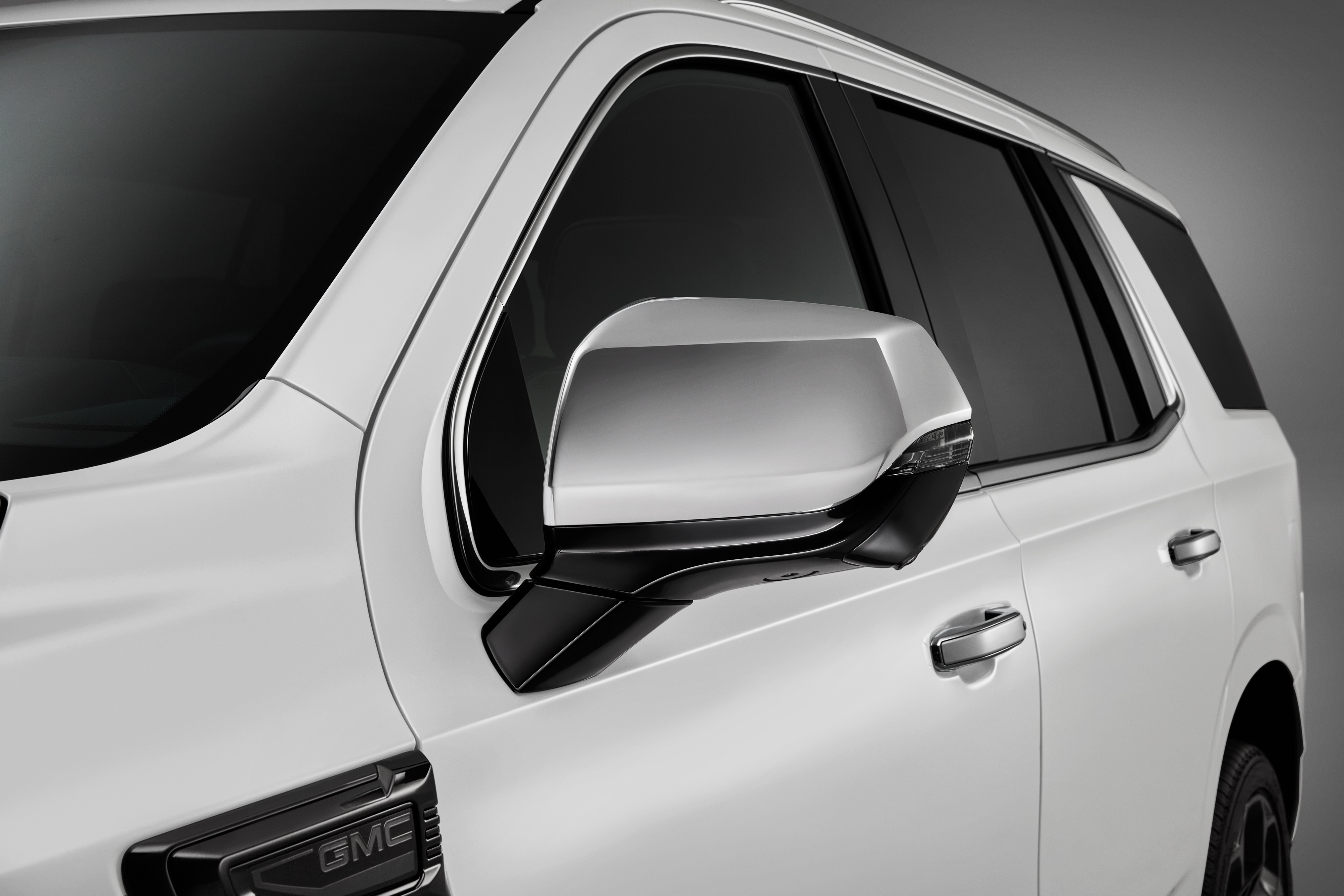 Outside Rearview Mirror Covers in Chrome