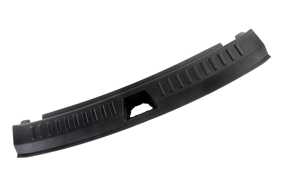 GM Genuine Parts Backen Black Liftgate Sill Garnish Molding