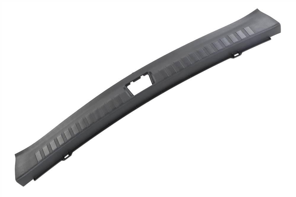 GM Genuine Parts Backen Black Liftgate Sill Garnish Molding