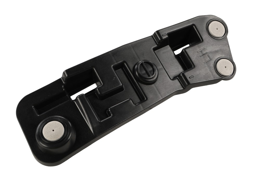 GM Genuine Parts Rear Bumper Fascia Passenger Side Tail Lamp Opening Bracket
