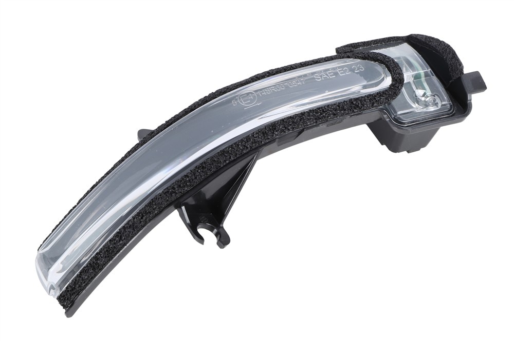 GM Genuine Parts Passenger Side Door Mirror Turn Signal Lamp
