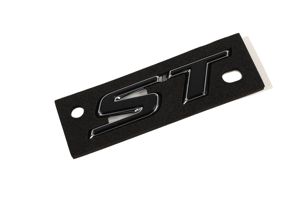 GM Genuine Parts Emblem
