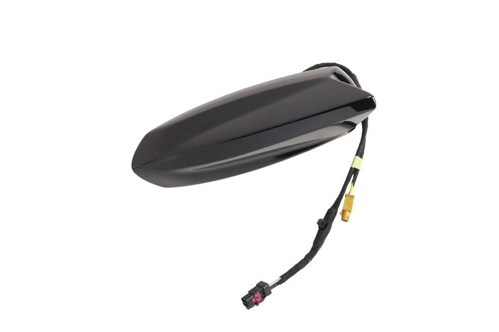 GM Genuine Parts Black Meet Kettle Metallic High Frequency Antenna