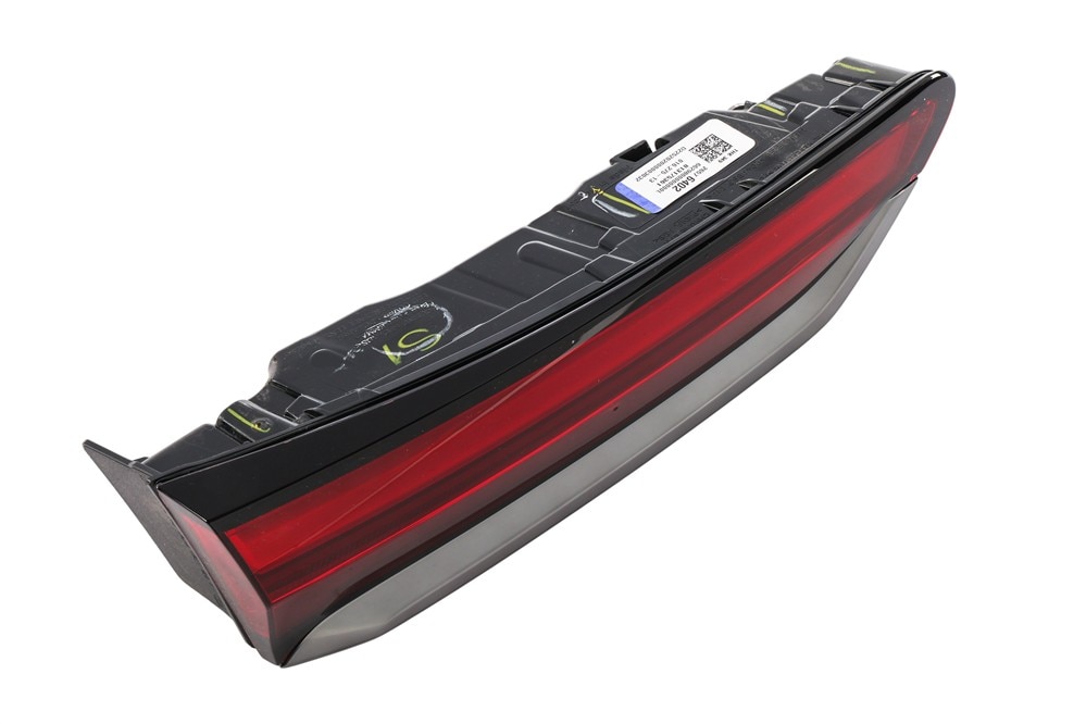 GM Genuine Parts Combination Light Assembly