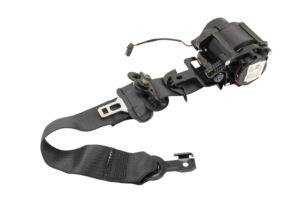 GM Genuine Parts Backen Black Front Passengers Side Seat Belt