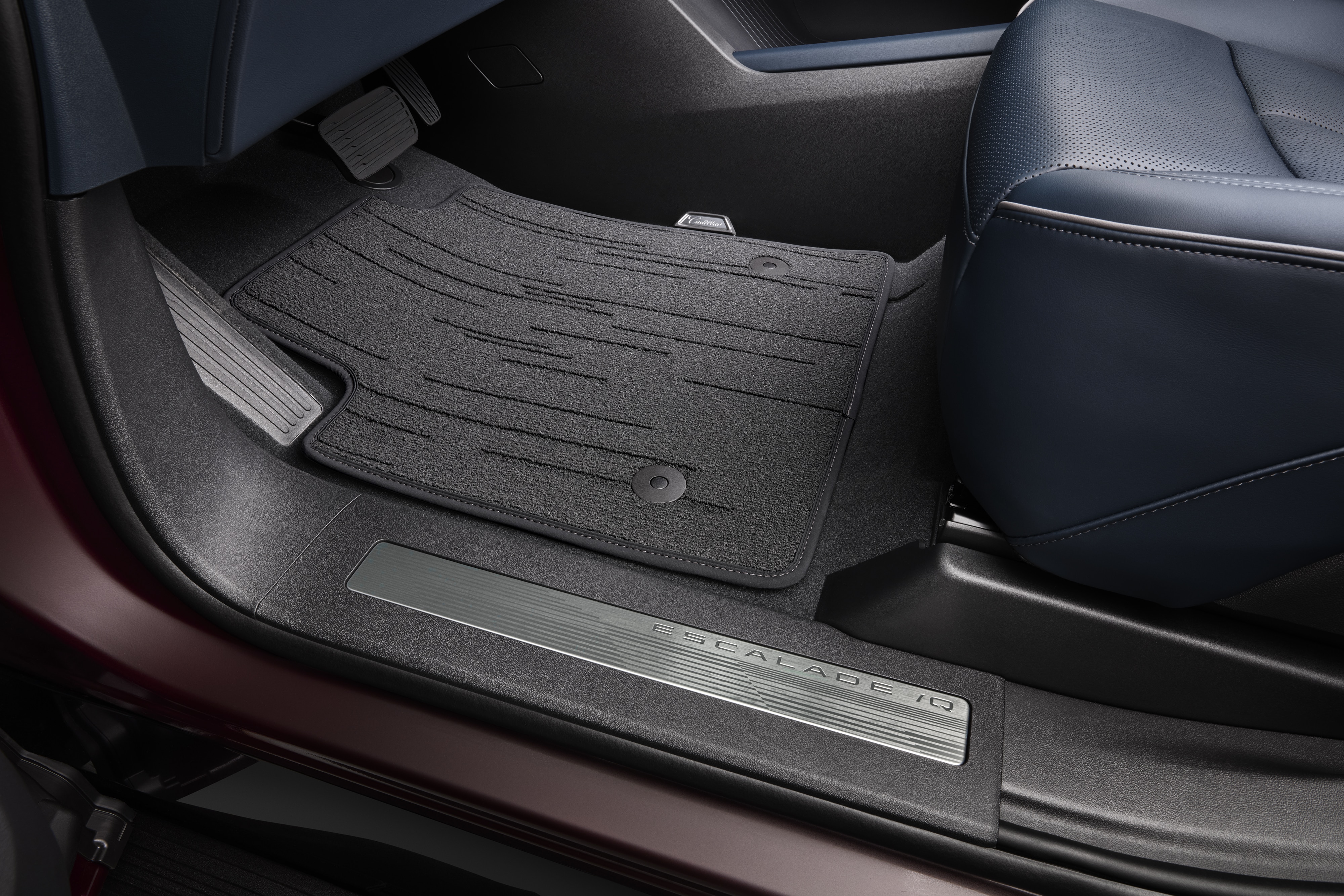 First-, Second and Third-Row Carpeted Floor Mat Inserts in Backen Black (for Models with Executive Seating)