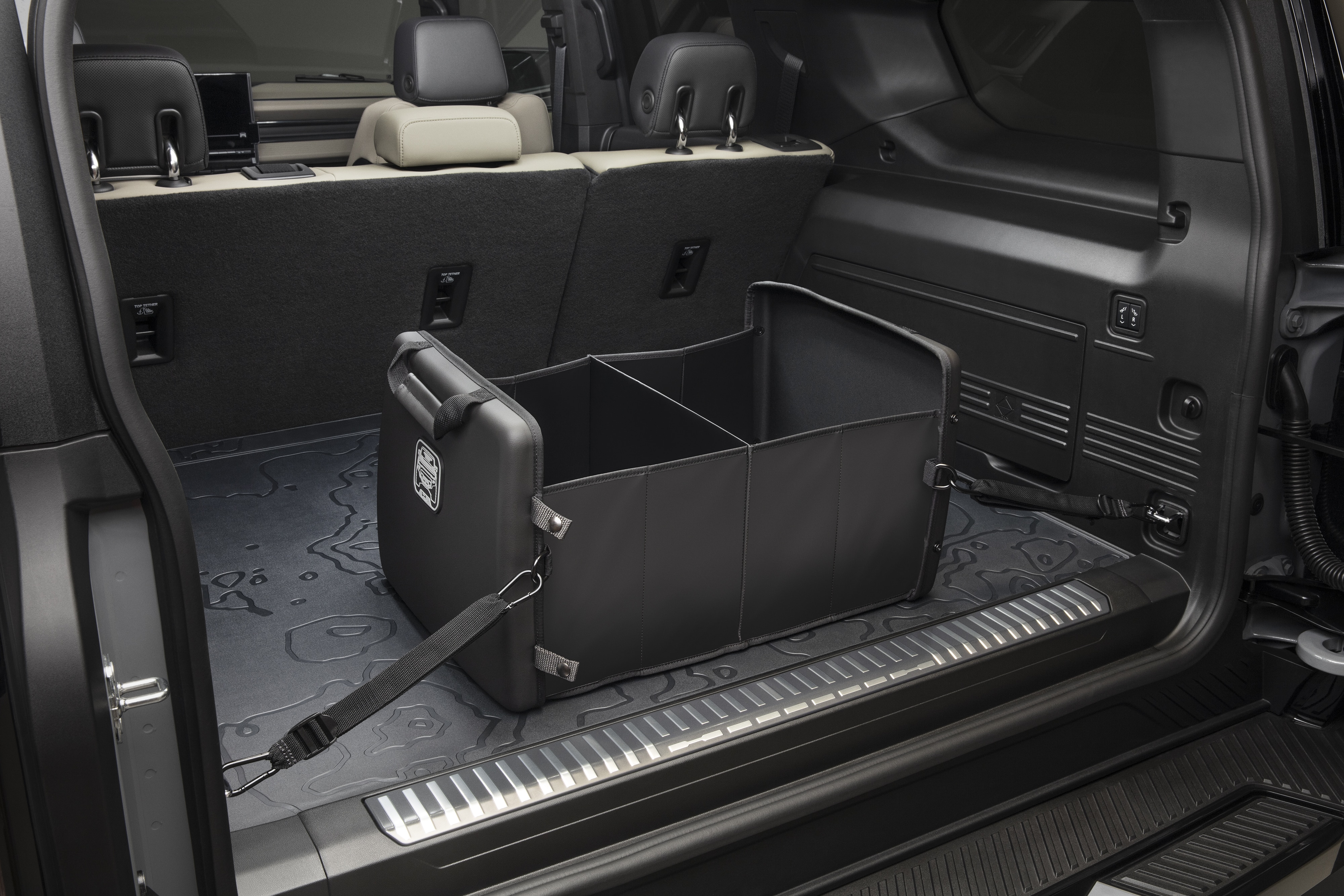 Cargo Organizer in Jet Black with GMC HUMMER EV Logo