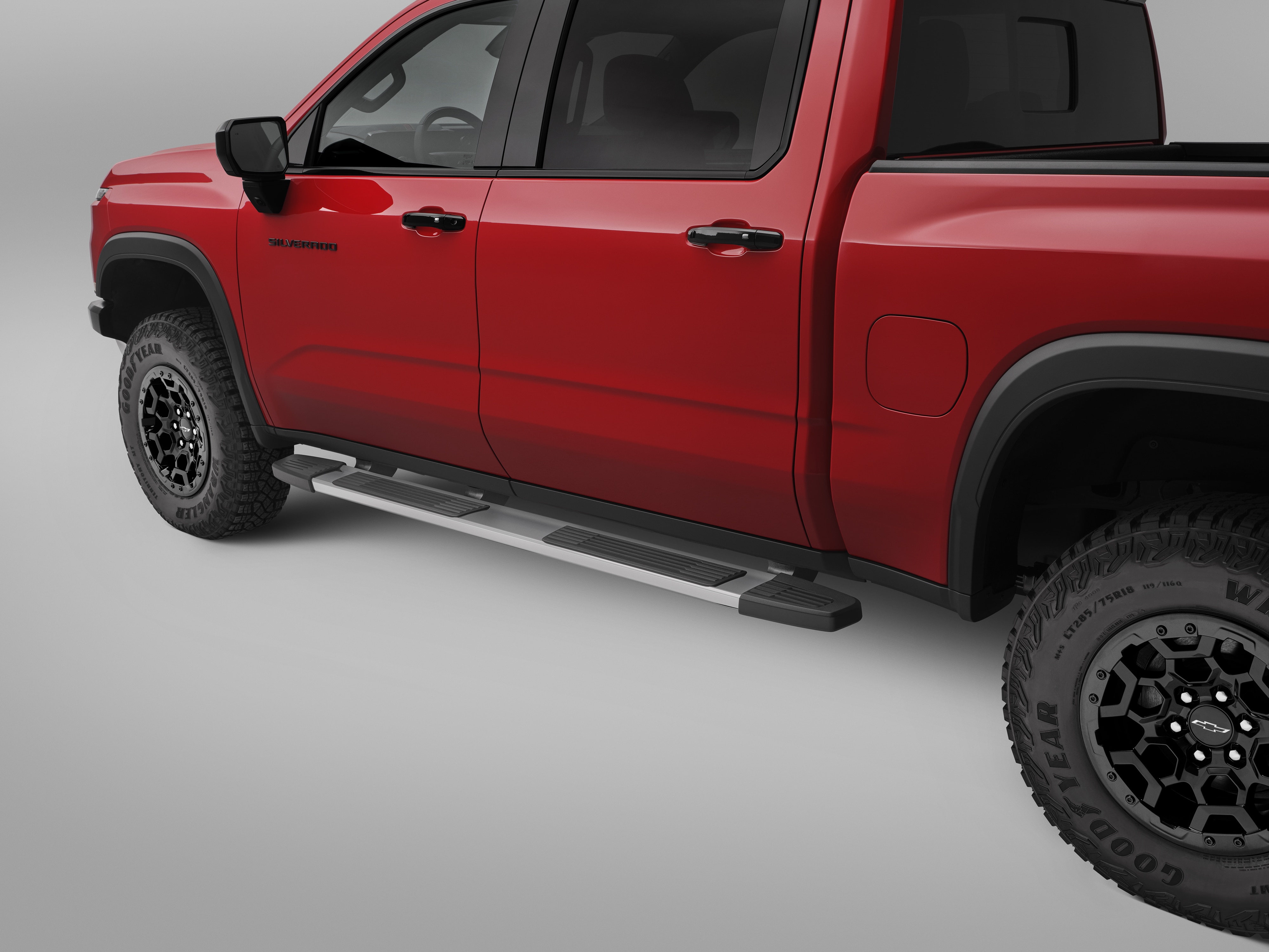 Silverado and Sierra Crew Cab 6-Inch Rectangular Running Boards in