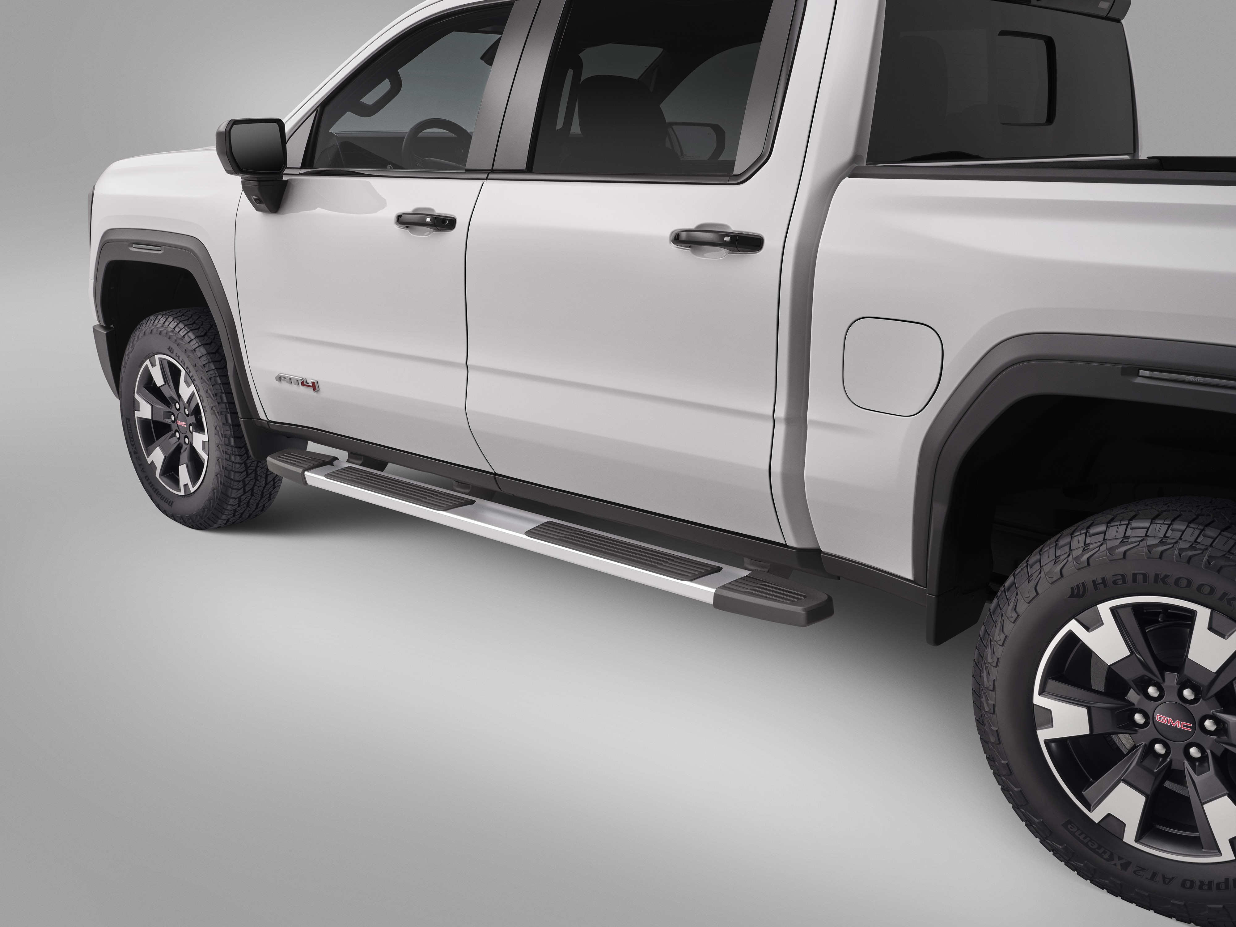 Silverado and Sierra Crew Cab 6-Inch Rectangular Running Boards in