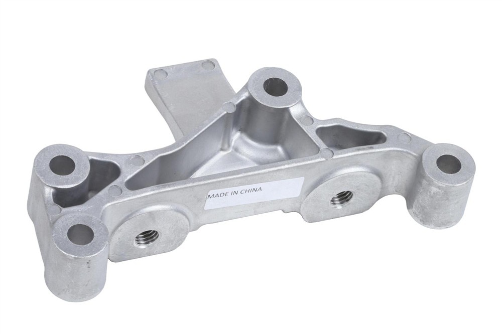 GM Genuine Parts Passenger Side Engine Mount Bracket
