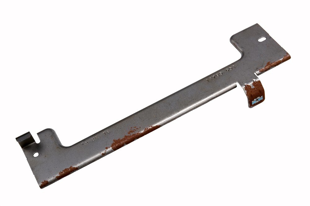GM Genuine Parts Instrument Panel Airbag Lower Bracket