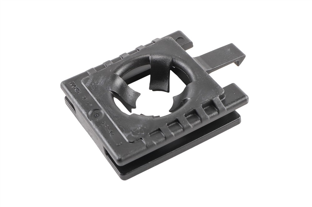 GM Genuine Parts Rocker Panel Molding Clip